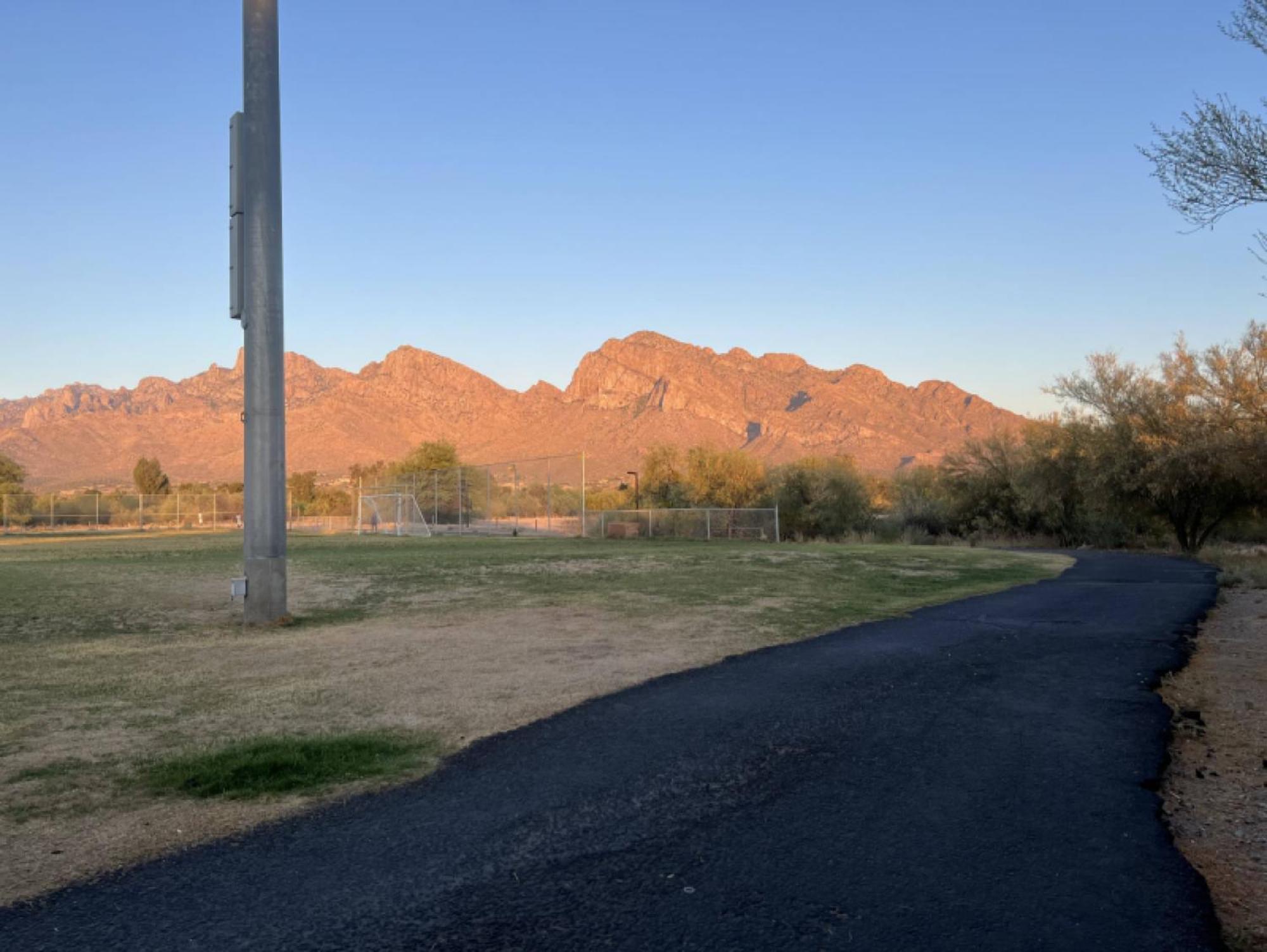 Private Home - Billiards, Mountain Views, Private Desert Access, Hoa Pool & Spa, Bbq, At Lambert Park - Bourbondale Tucson Exteriör bild